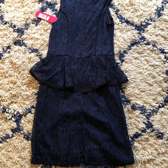 Xhileration dress - Picture 5 of 6